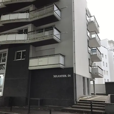 1 Quai Ferdinand Favre